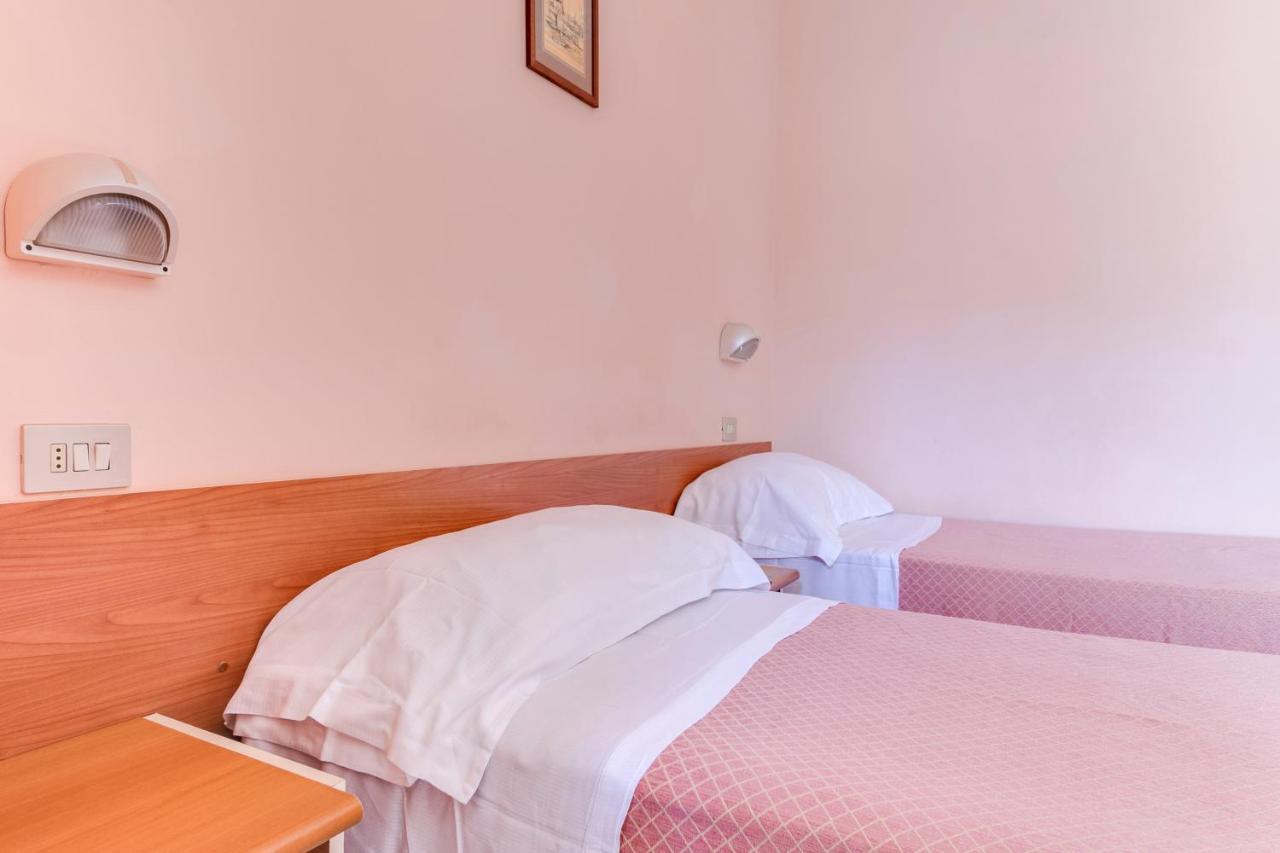Hotel Sorriso Rimini Esterno foto