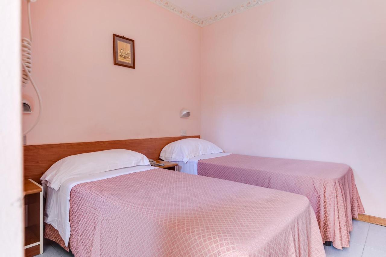 Hotel Sorriso Rimini Esterno foto
