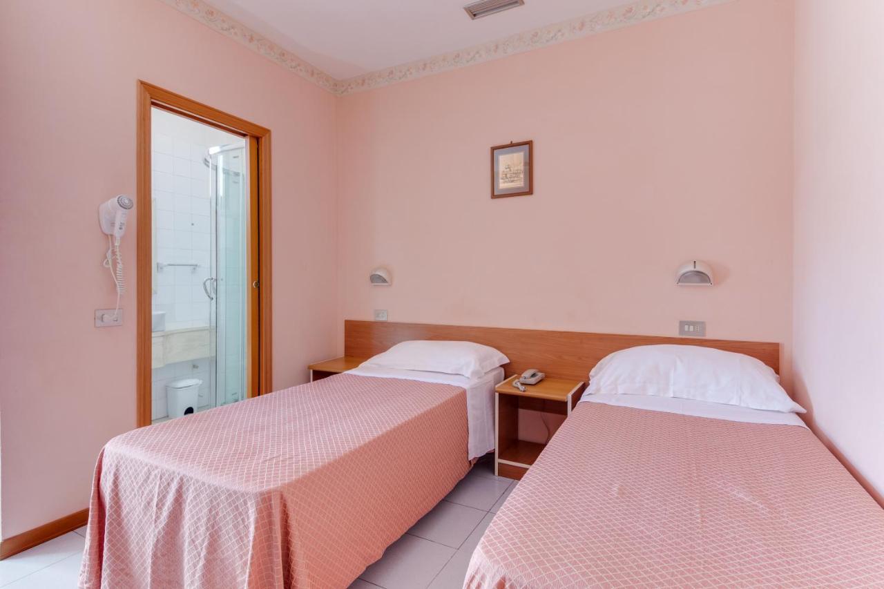 Hotel Sorriso Rimini Esterno foto