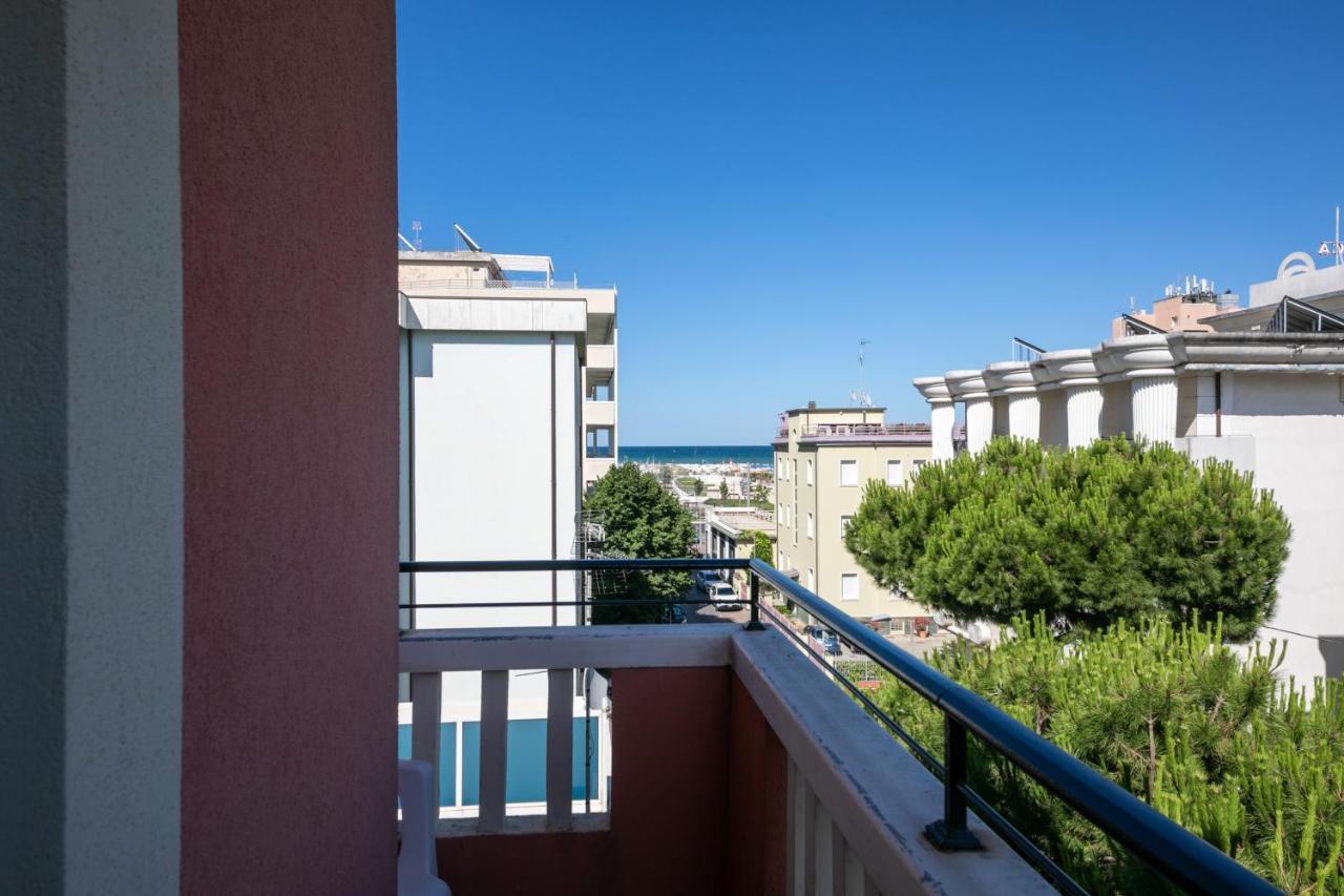Hotel Sorriso Rimini Esterno foto