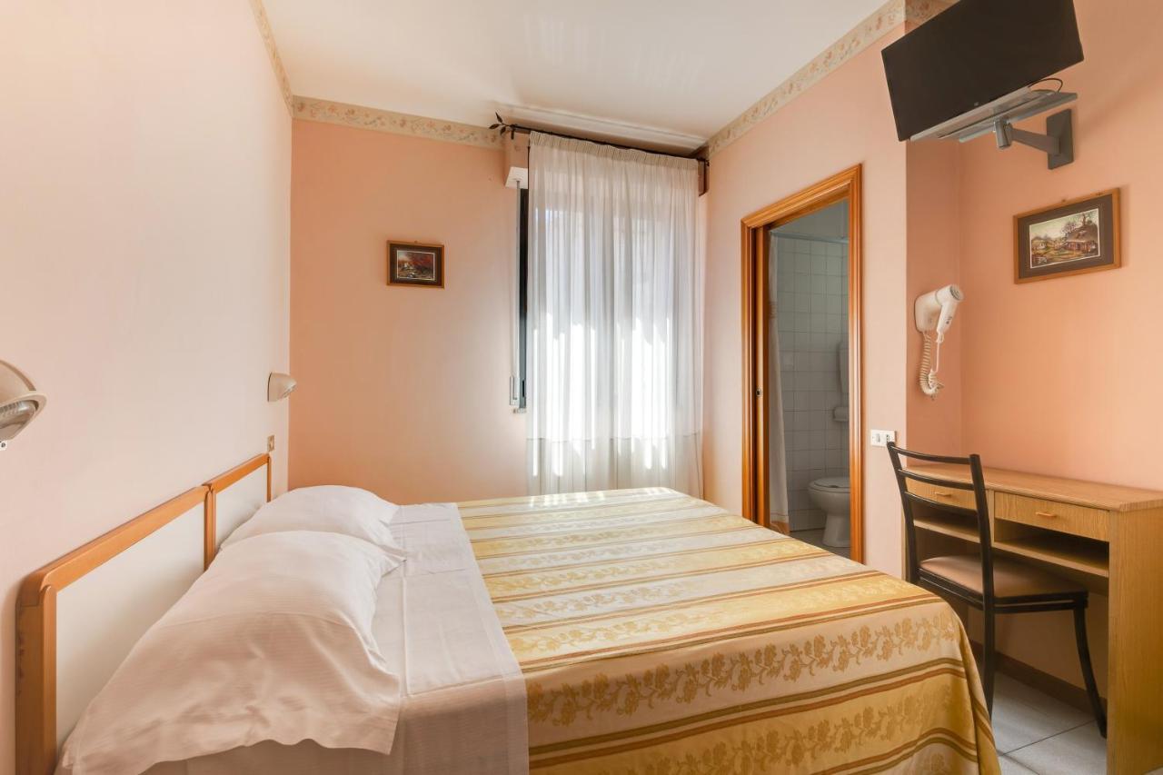 Hotel Sorriso Rimini Esterno foto